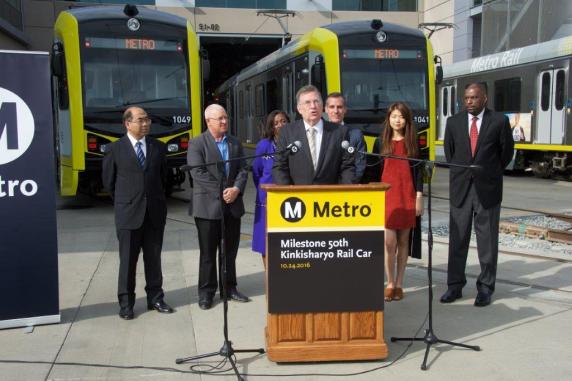 Al frente, John Fasana, presidente de la Junta de Metro.