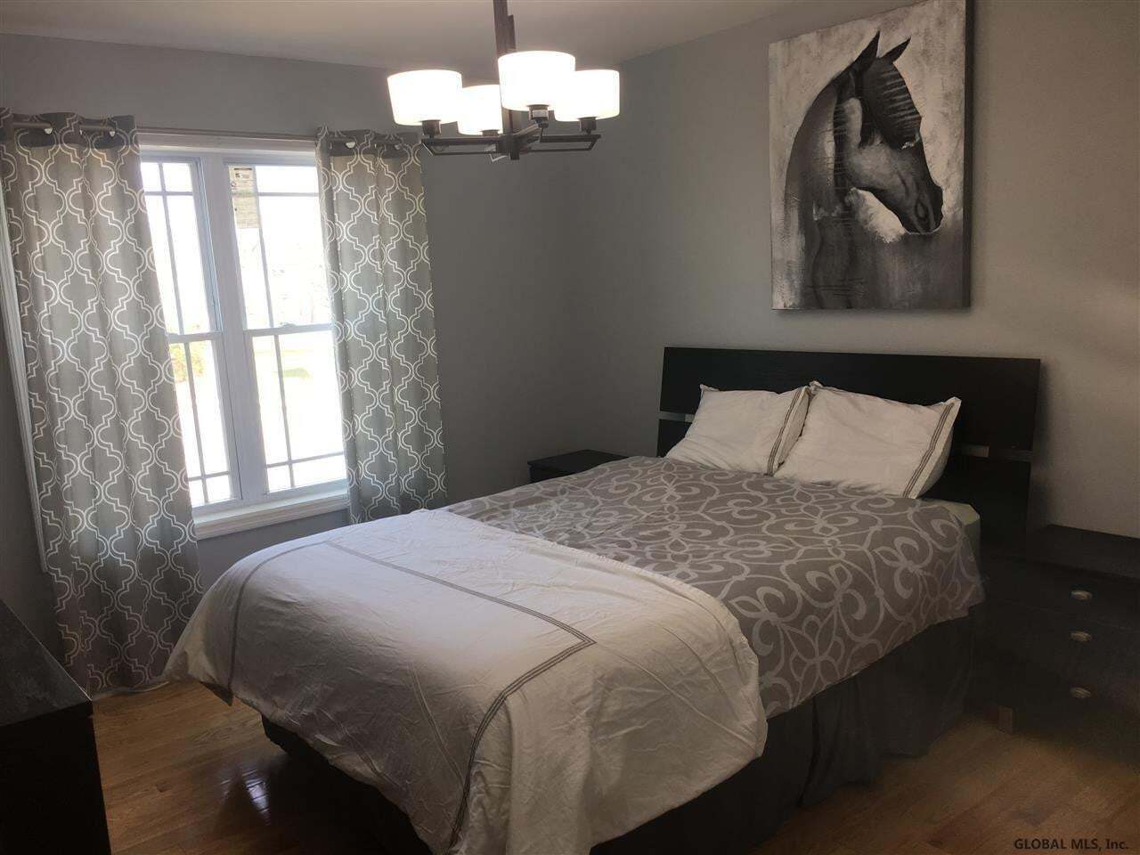 5 bedroom house available for rent Housing Skidmore Exchange