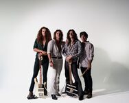 Band photo 3000 