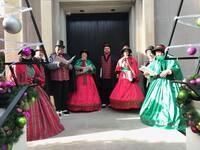 Loa bard carolers