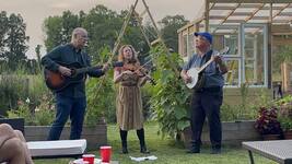 The bottom dollars   gigroster.com 03