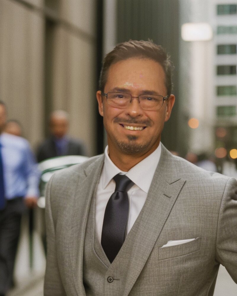 Elijah Edwards performing his world-class comedy hypnosis show