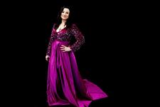 Aziza full classical shot %281%29