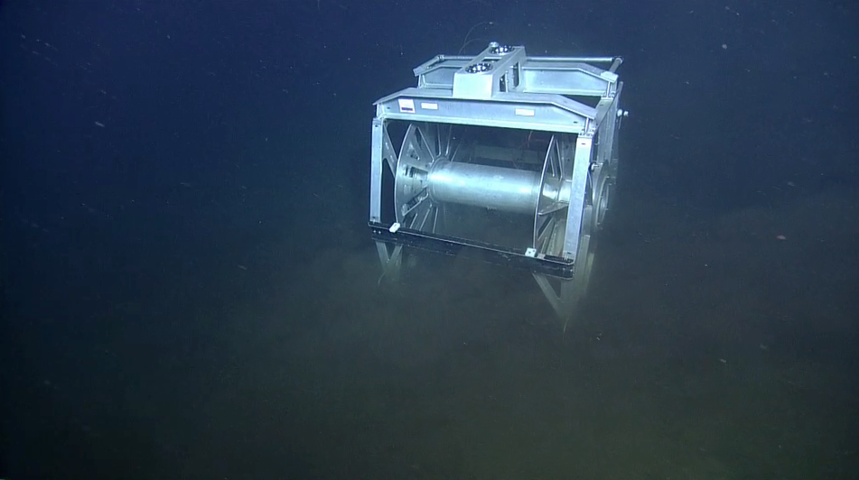 Dive R1737 Highlights Axial Base