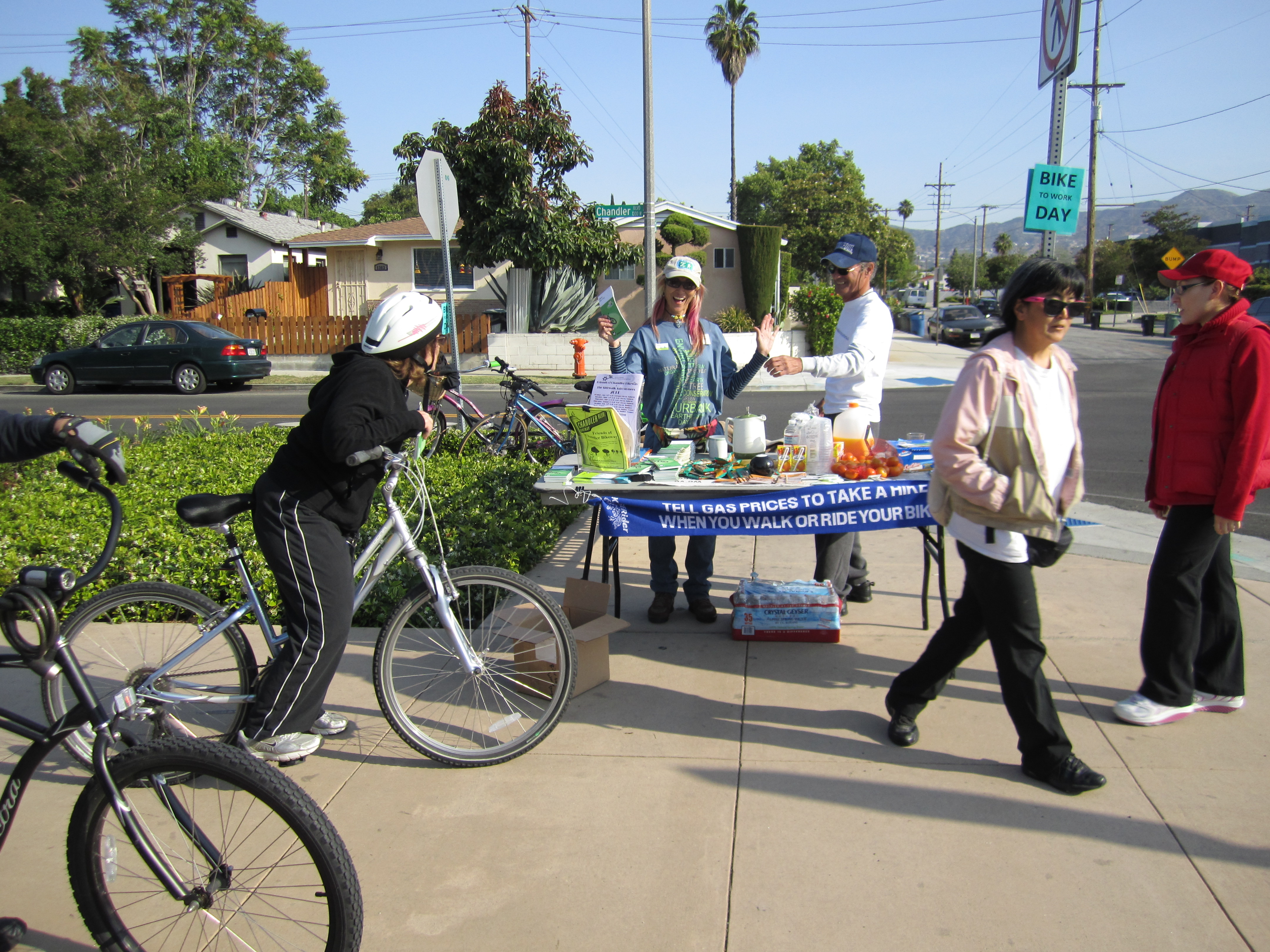Burbank_Chandler_Bike_Path_01