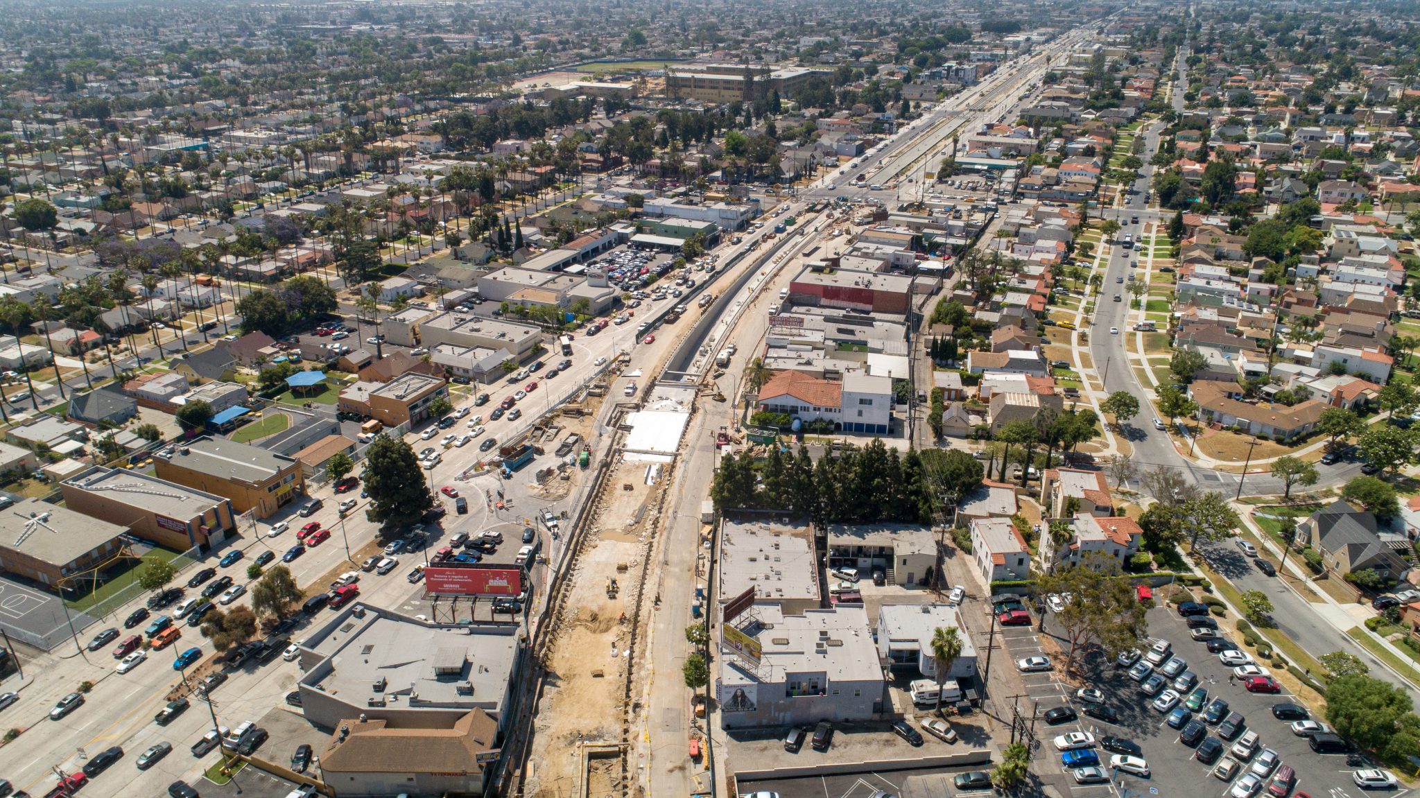Vista aérea restauran Crenshaw Boulevard para la futura Crenshaw/LAX
