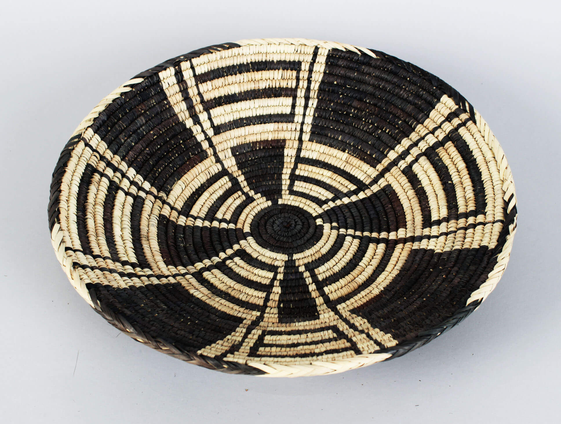 Pima Popoga Native Indian Weaved Parching Tray Basket Memorabilia Expert