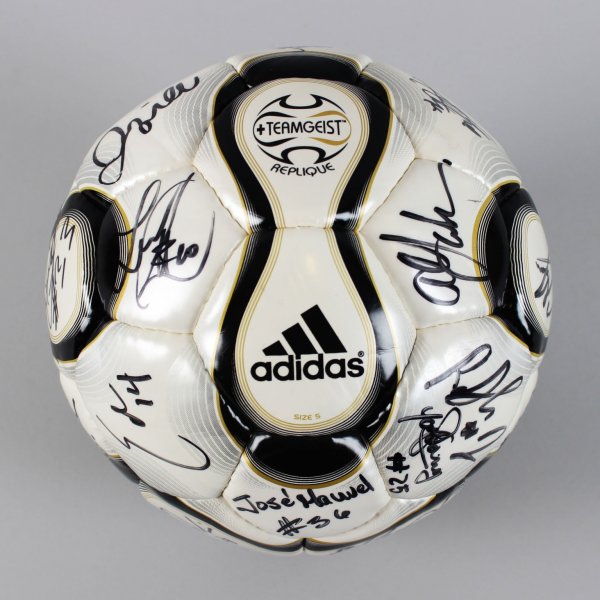 2008 Los Angeles Galaxy Team Signed Soccer Ball 25+ Sigs. David