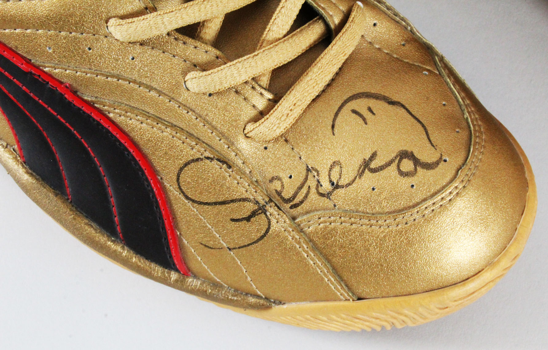 Serena Williams Signed Tennis Shoes-Match Issued - COA JSA ...