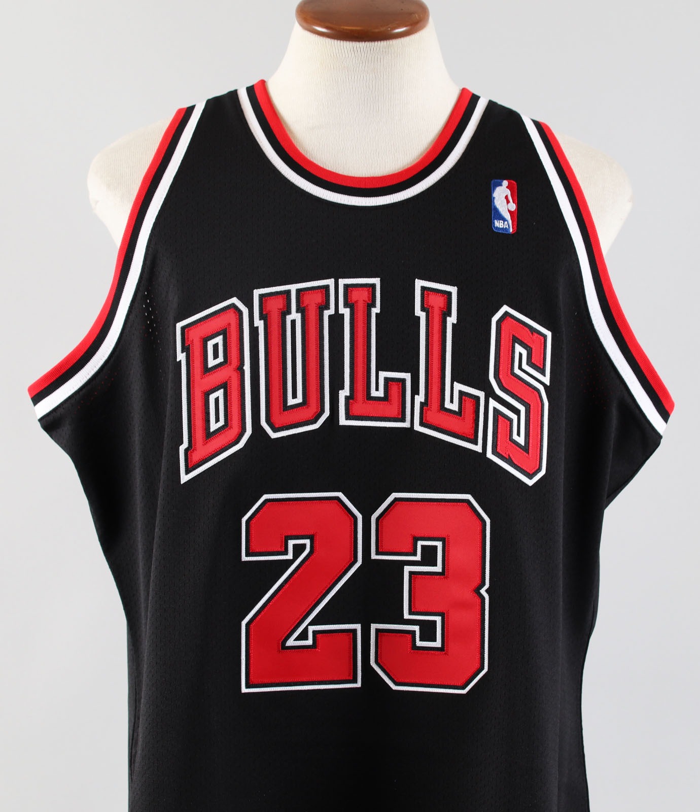 Michael Jordan Authentic Jersey Bulls Memorabilia Expert