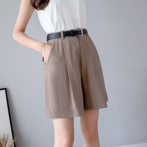 Short holgado con cinturón | SHORTS Y BERMUDAS | SHORTS Y BERMUDAS | MODA  JUVENIL | MUJERES | Moda RM Tienda Online