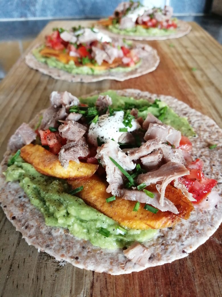 Tacos de res con aguacate