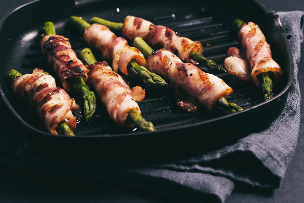 Rollos de jamón de pavo con espinaca