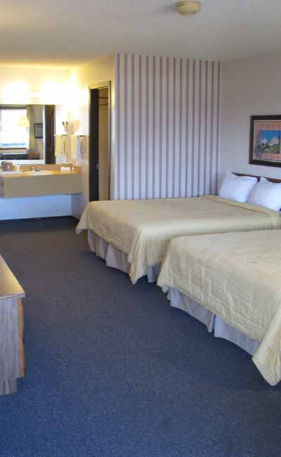 Chalet Motel slider image 3