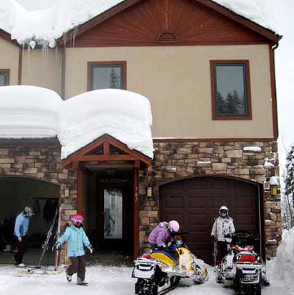 Ski-In/Ski-Out Luxury Townhouse header image