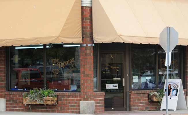 The Thomas Company Jewelers slider image 0