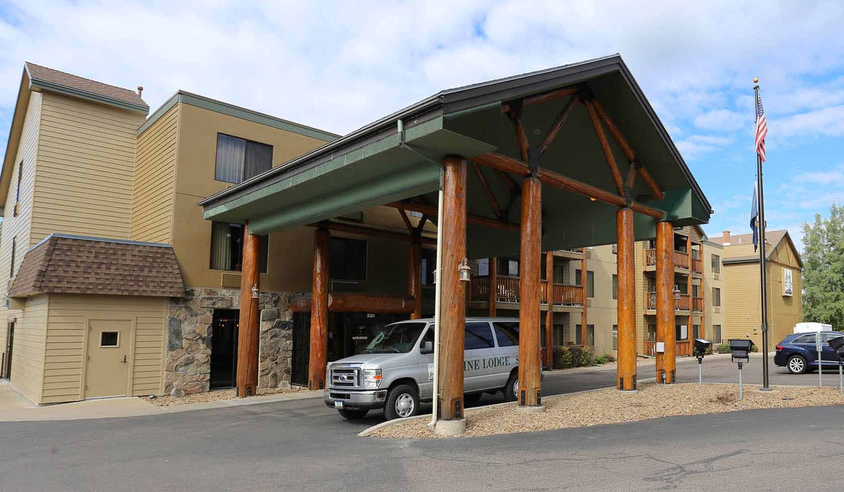 Hotels & Motels Yellowstone Country Montana