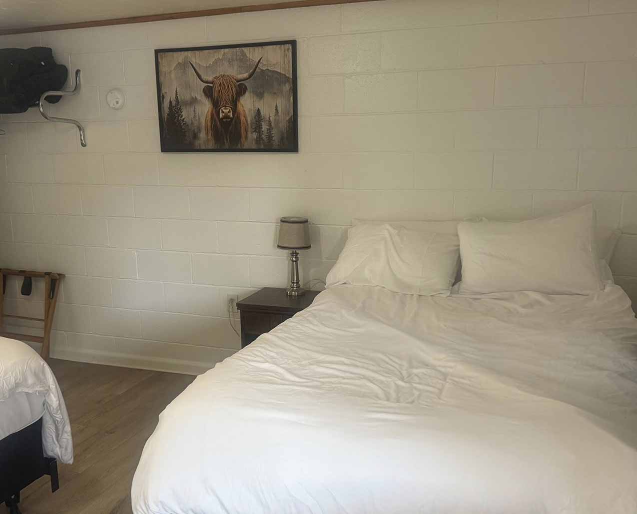 Roks Inn slider image 1