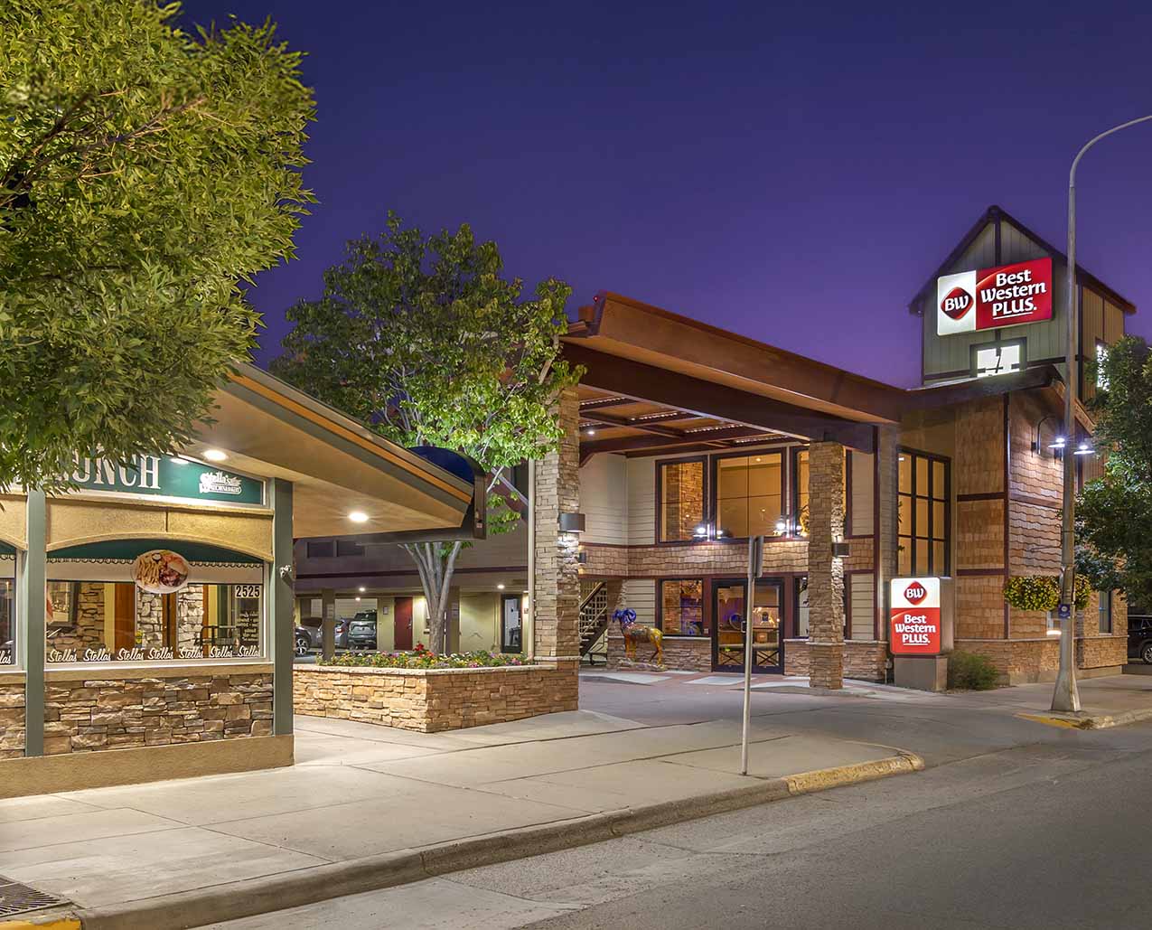 Best Western PLUS ClockTower Inn slider image 0