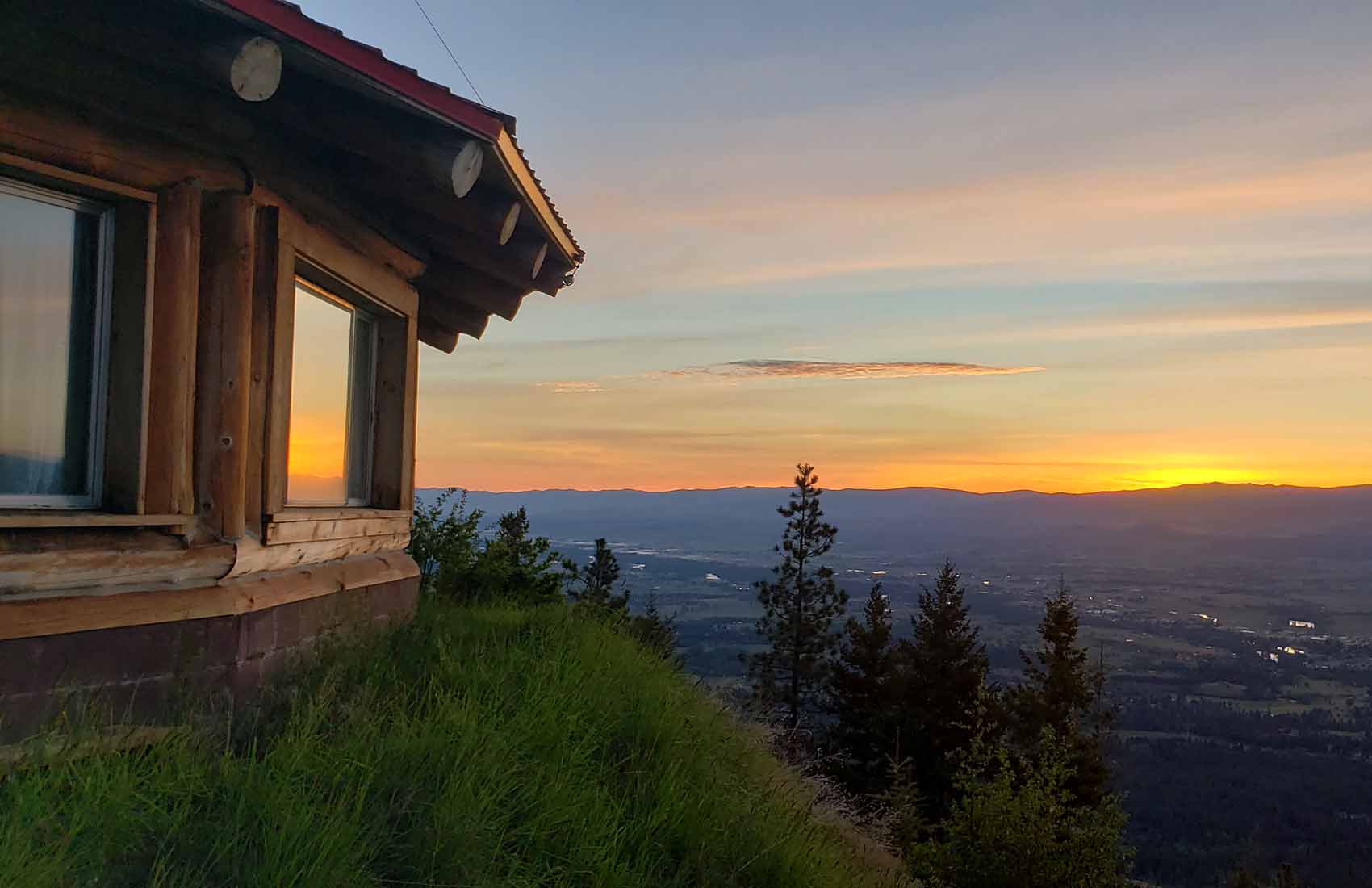 Downing Mountain Backcountry Lodge