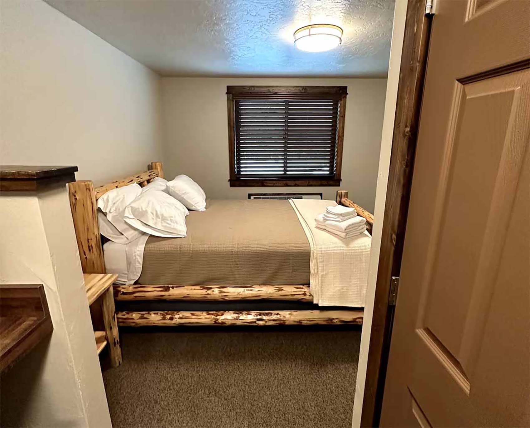 Seeley Basecamp slider image 4