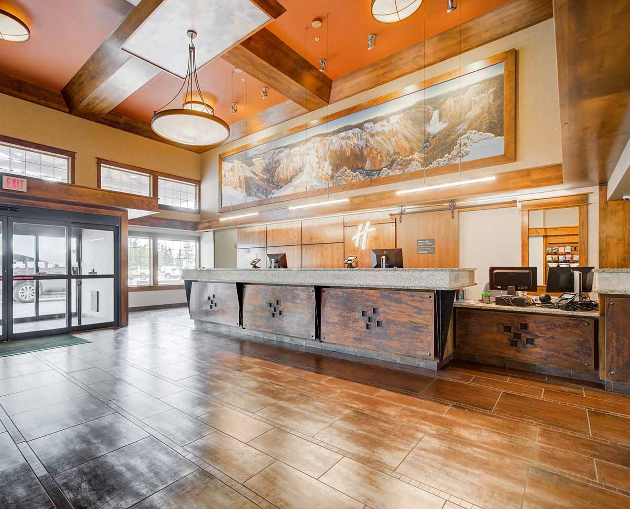 Holiday Inn West Yellowstone slider image 0