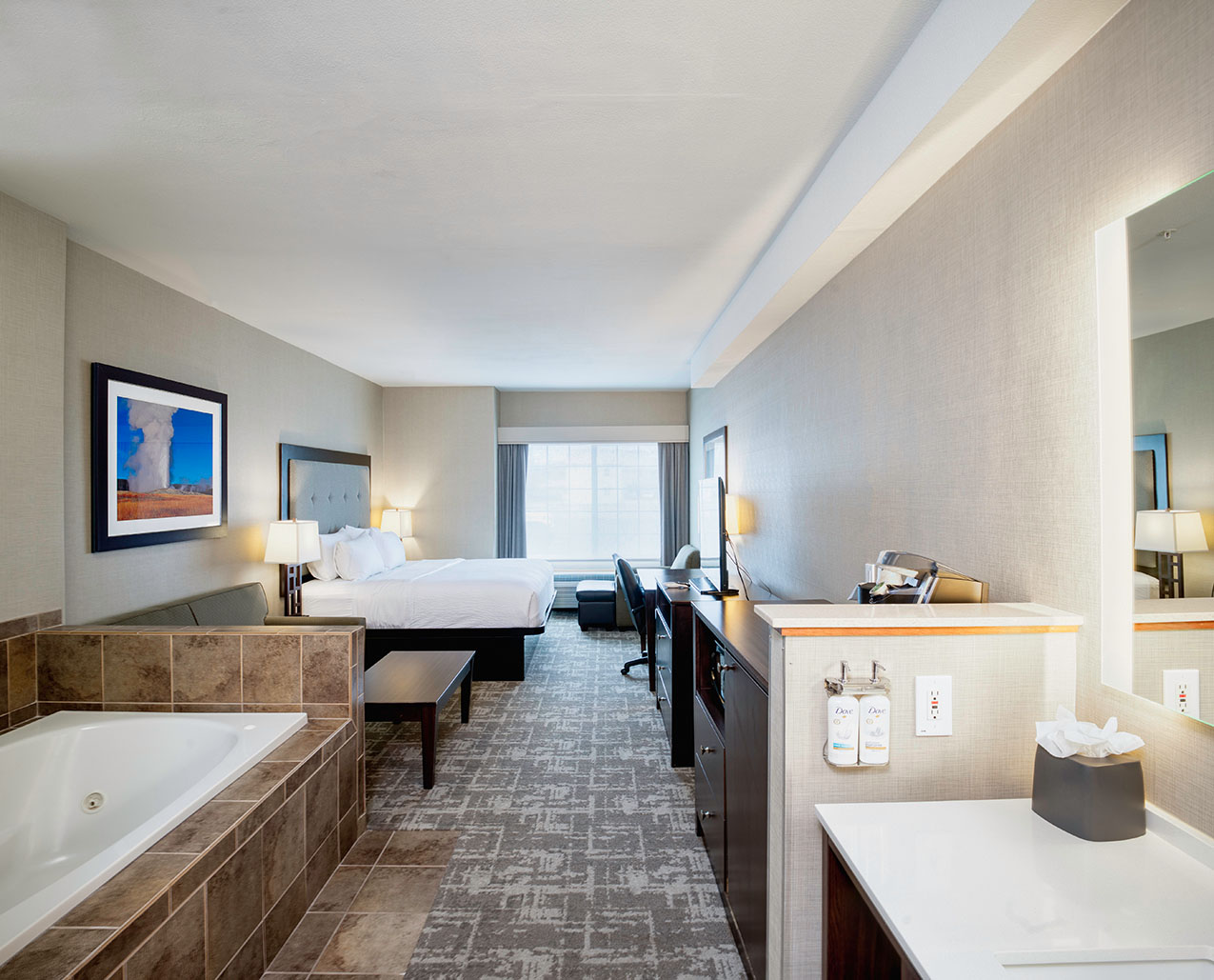 Holiday Inn West Yellowstone slider image 1