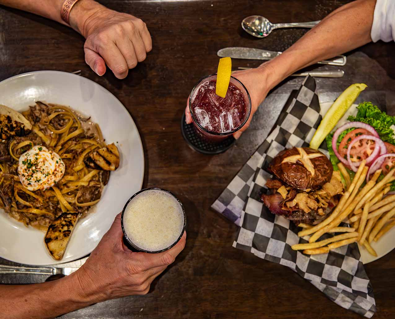 The Branch Restaurant and Bar slider image 1