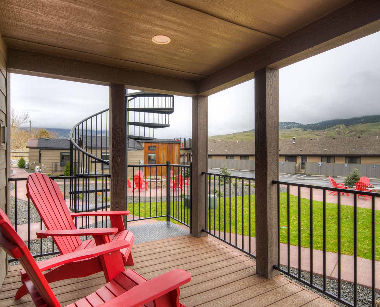 Jim Bridger Explorer Cabins slider image 0