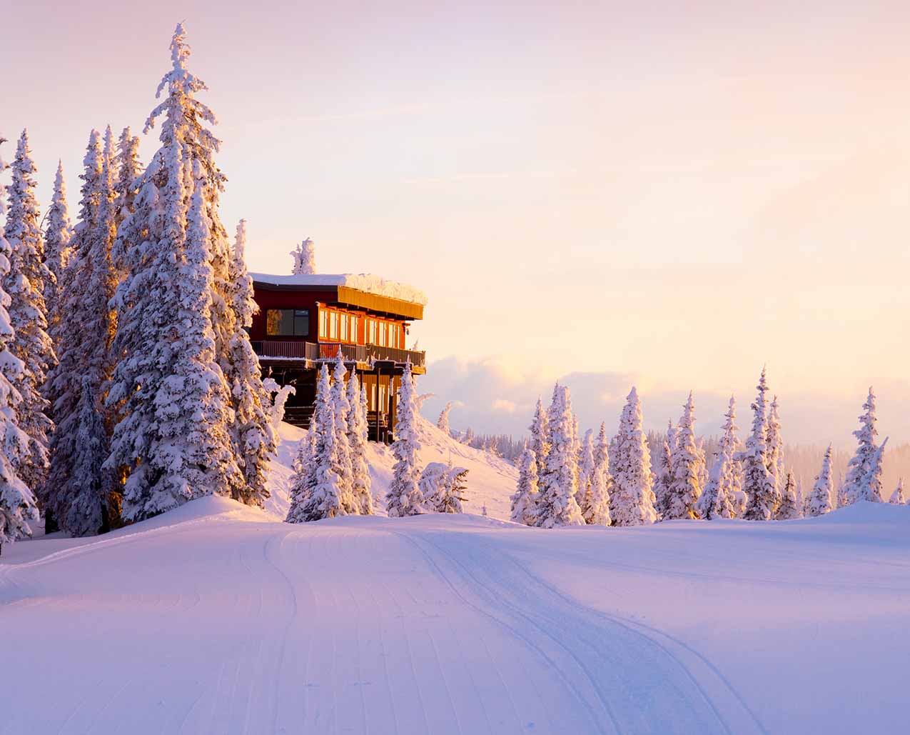 Dining at Whitefish Mountain Resort slider image 3