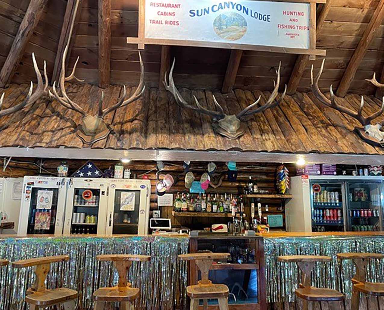 Sun Canyon Lodge Dining slider image 4