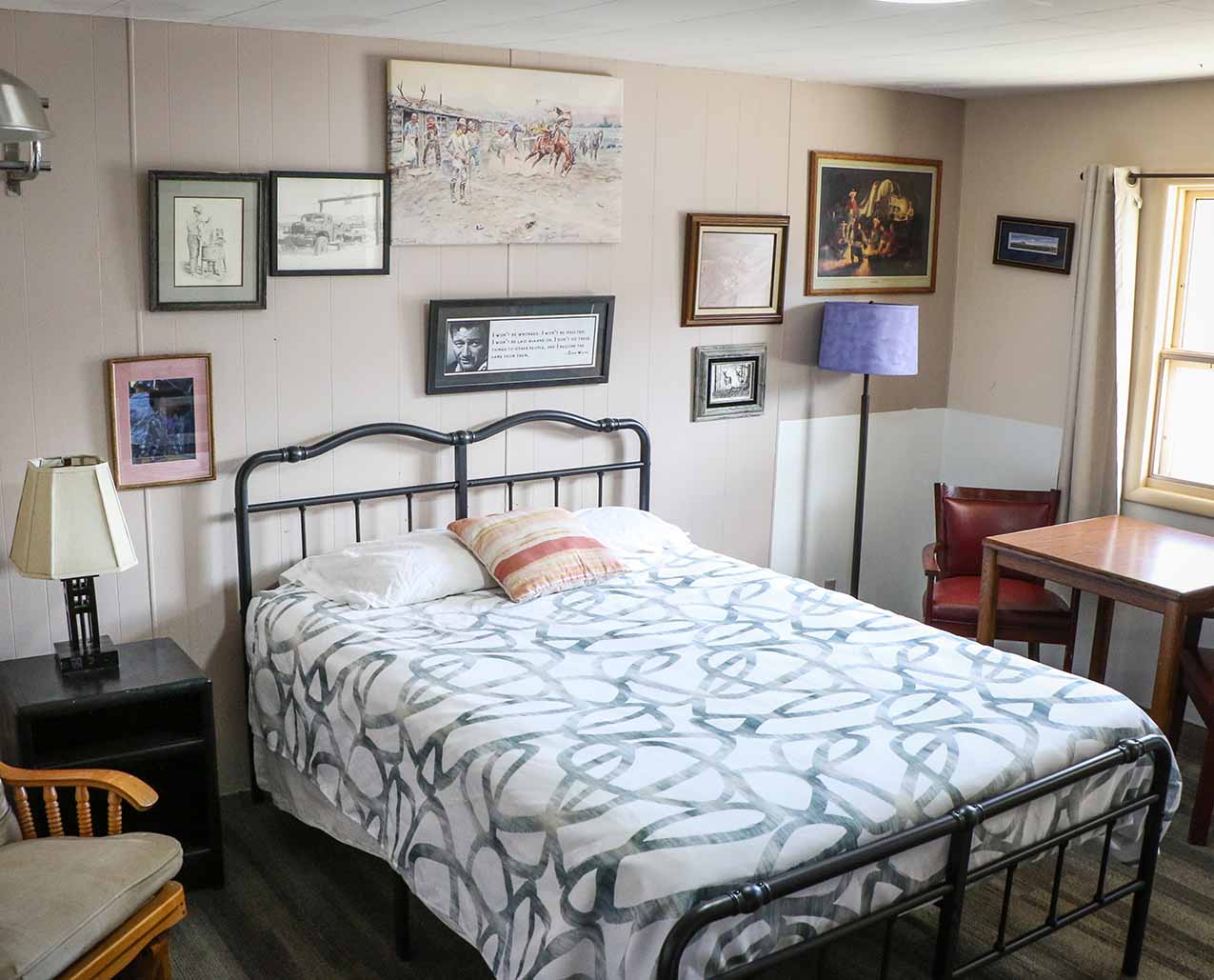 Hi-Line Motel slider image 1