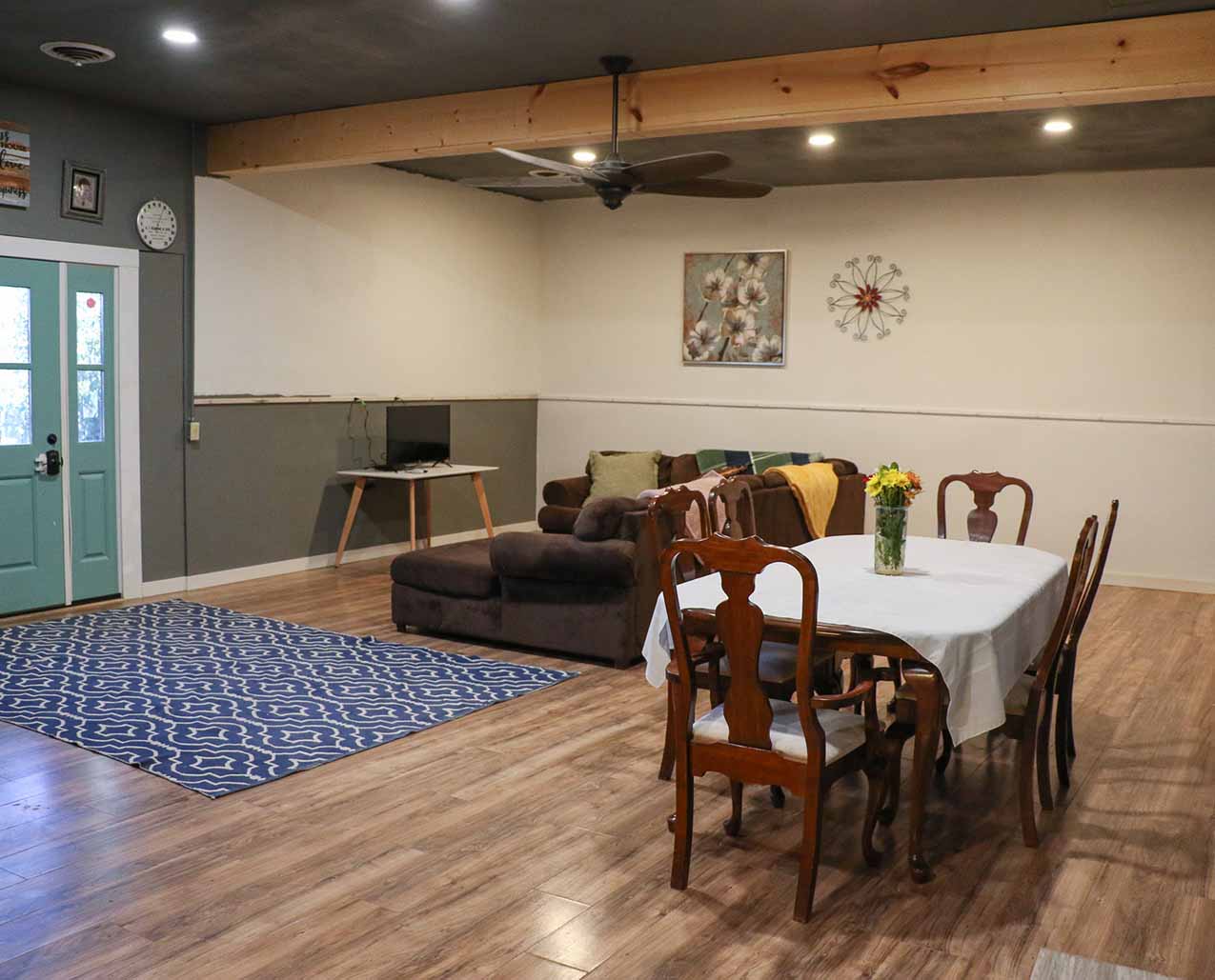 Hi-Line Motel slider image 3