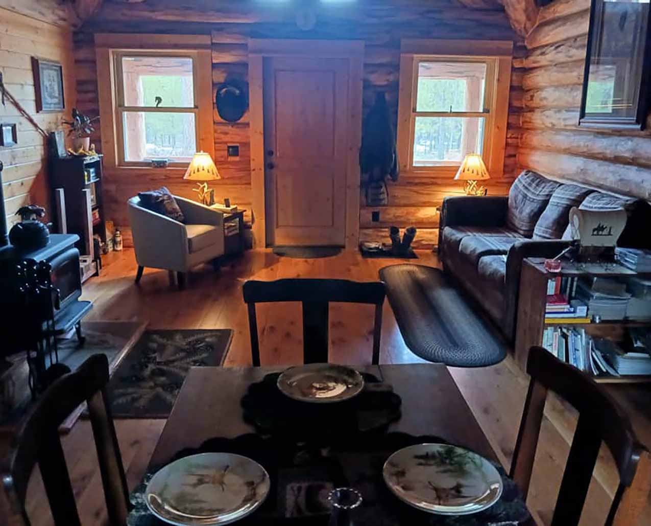 Off Grid Cabin B&B slider image 1