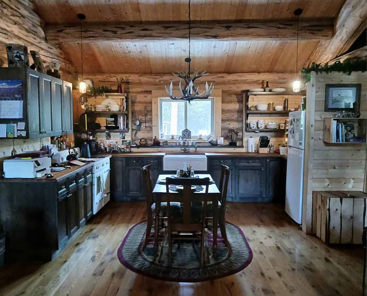 Off Grid Cabin B&B slider image 2