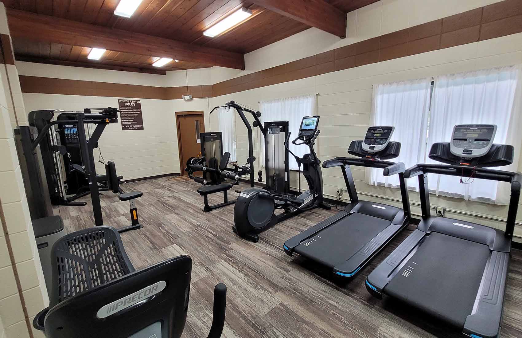 Beartooth Hideaway Inn & Cabins slider image 2