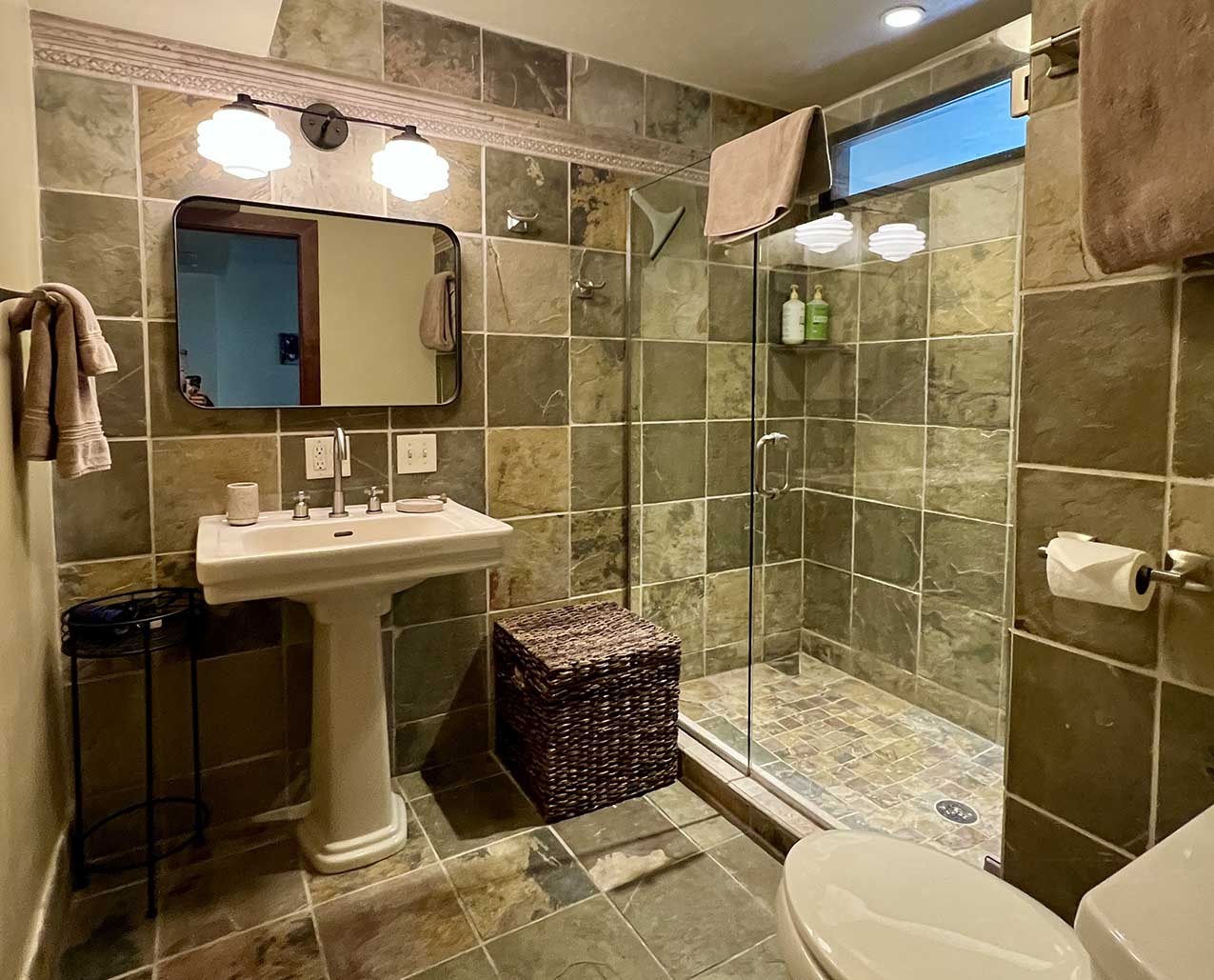 6th Floor Wilma Condo slider image 3