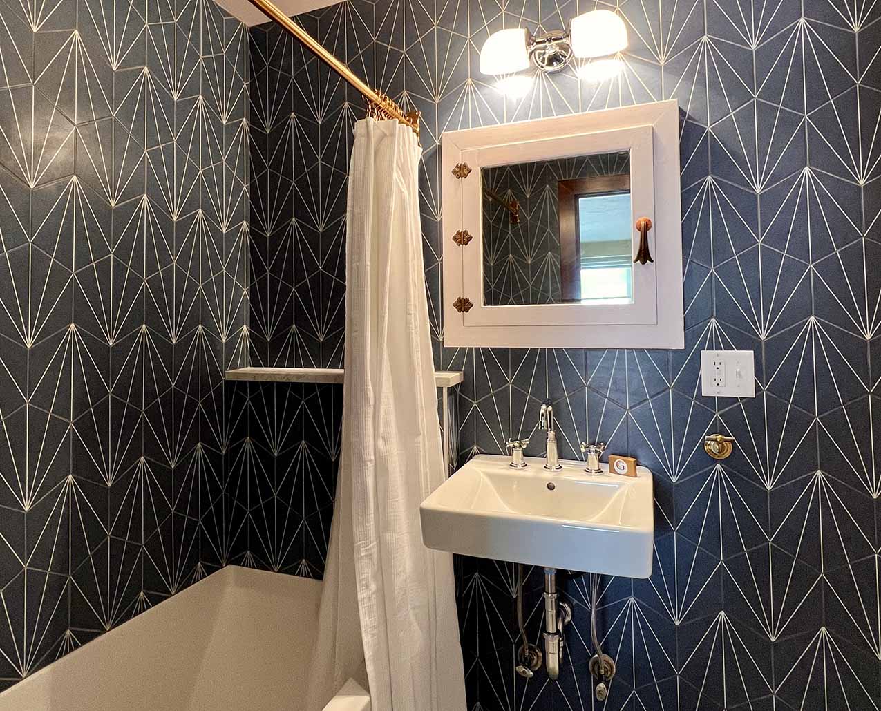 6th Floor Wilma Condo slider image 4