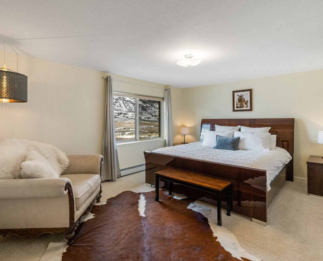 Saddle Ridge Retreat slider image 3