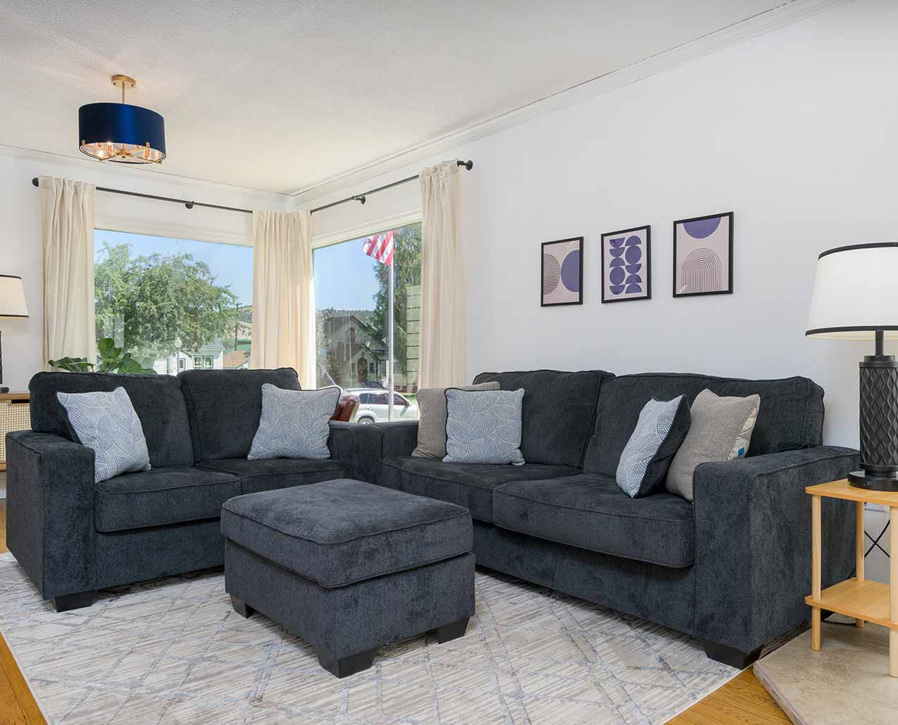 Black Diamond Bungalow slider image 2