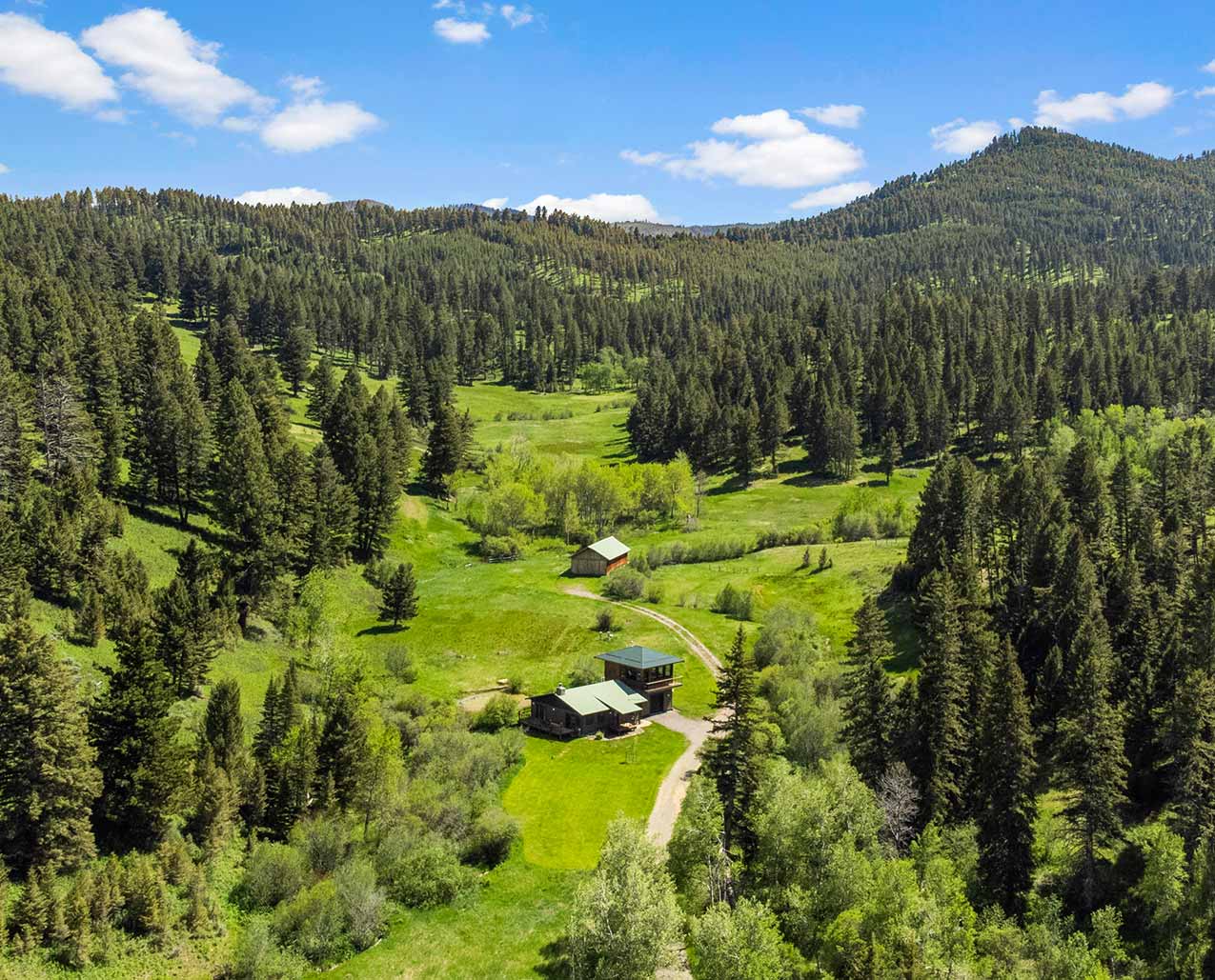 Brackett Creek Cabin slider image 3