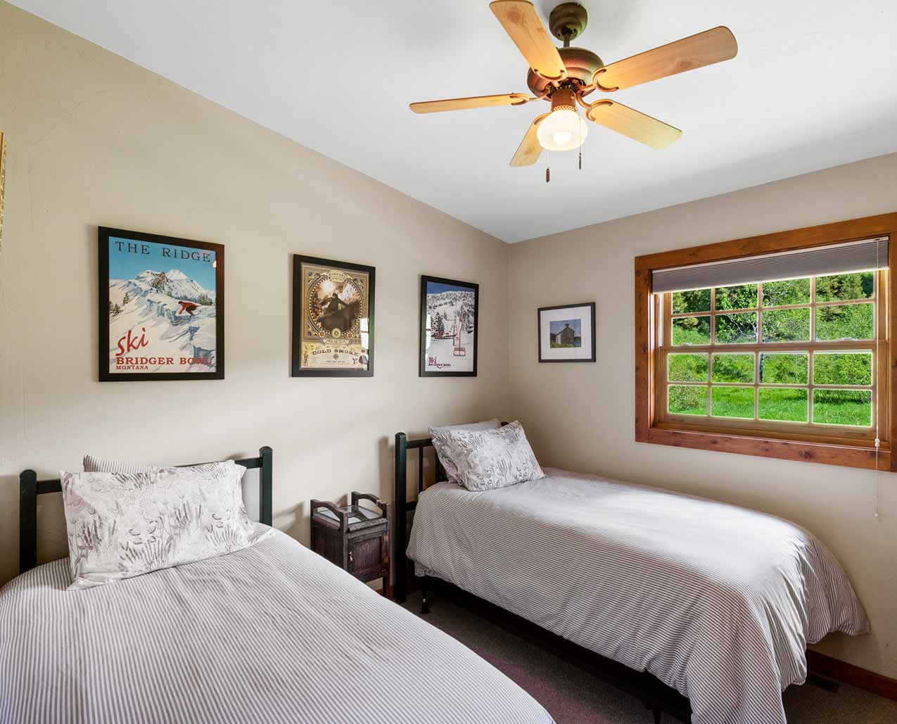 Brackett Creek Cabin slider image 4