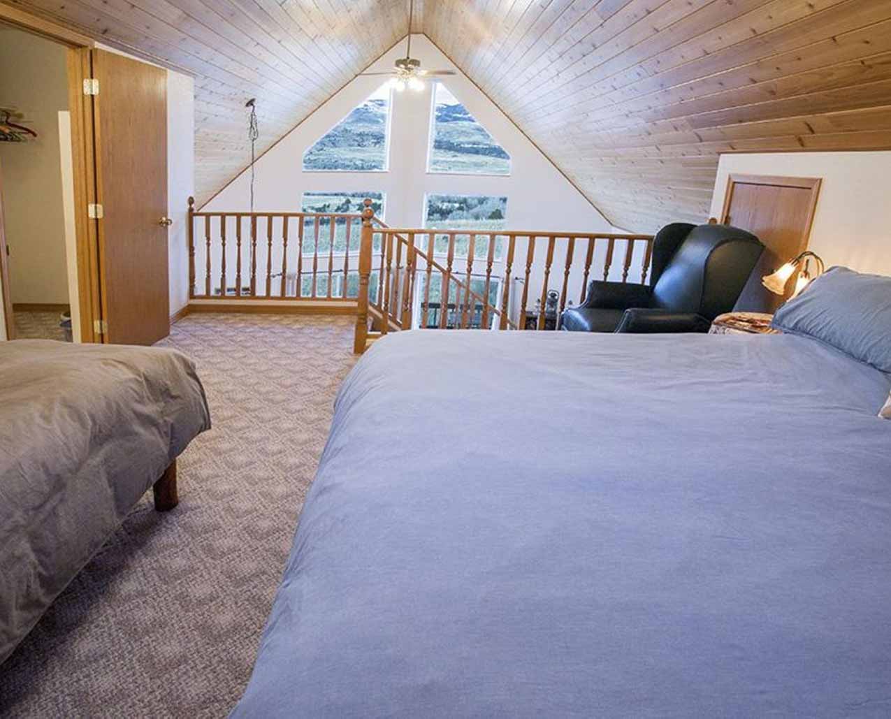 Carbella Cabin slider image 1