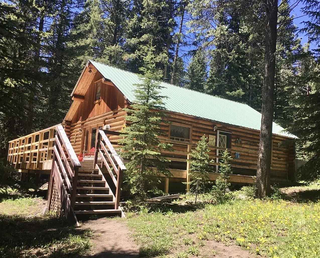Wolf Crossing Cabin slider image 2