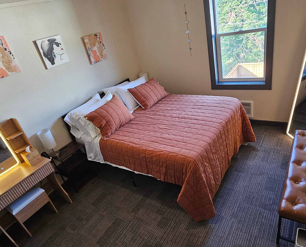 The Katherine - Sovereign Lodging slider image 1