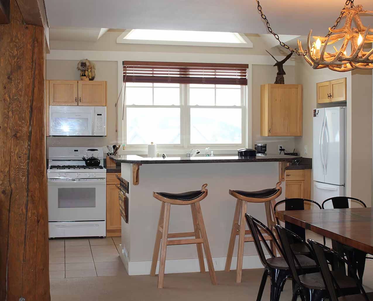 Big Sky Ski In/Ski Out Condo slider image 2