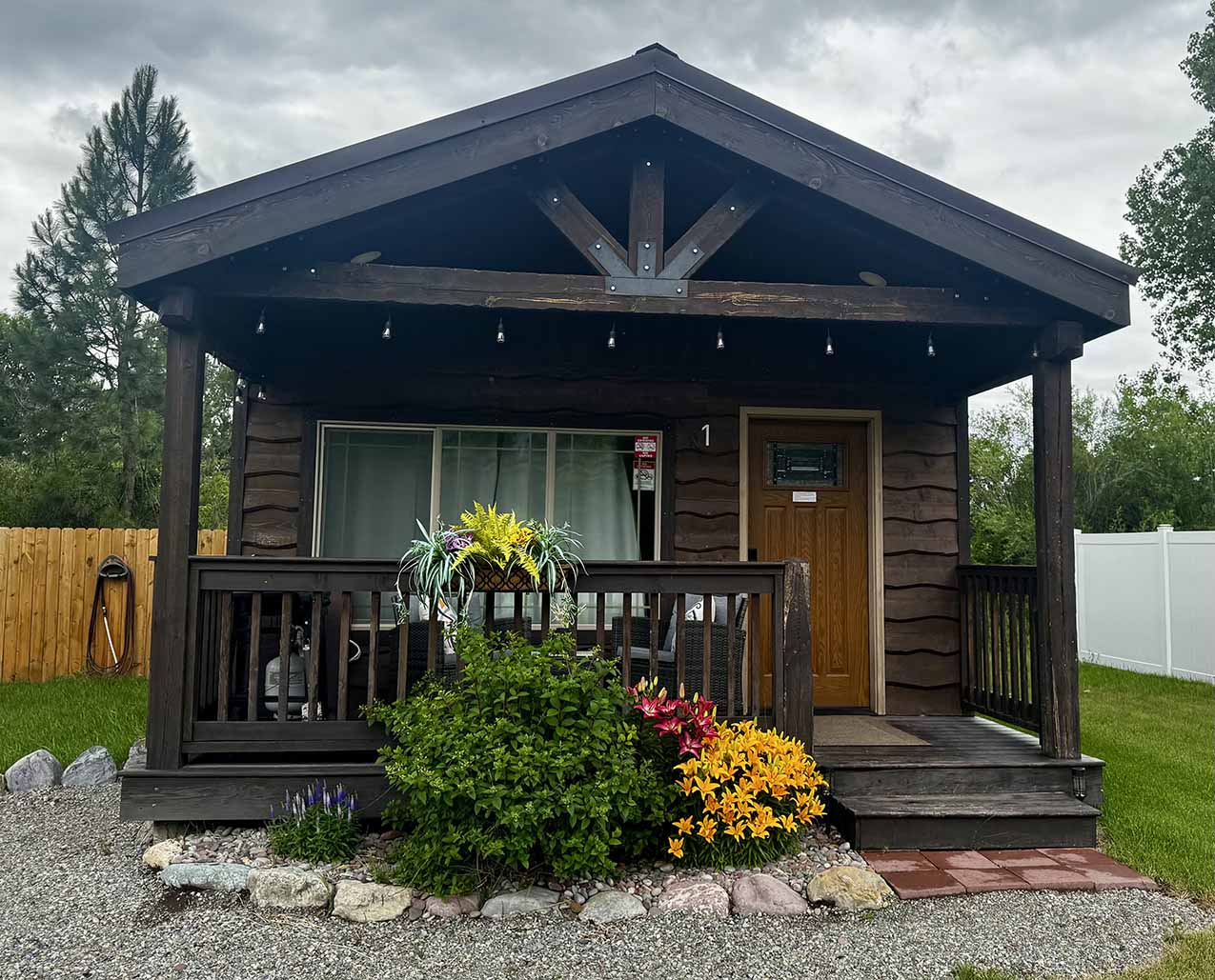 The Roost Cabins LLC slider image 1