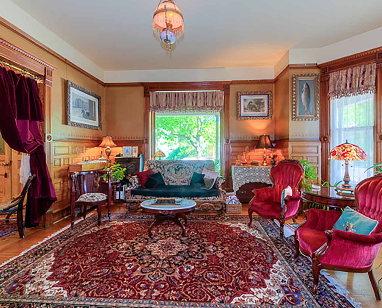 The Sanders - Helena's Bed and Breakfast slider image 3