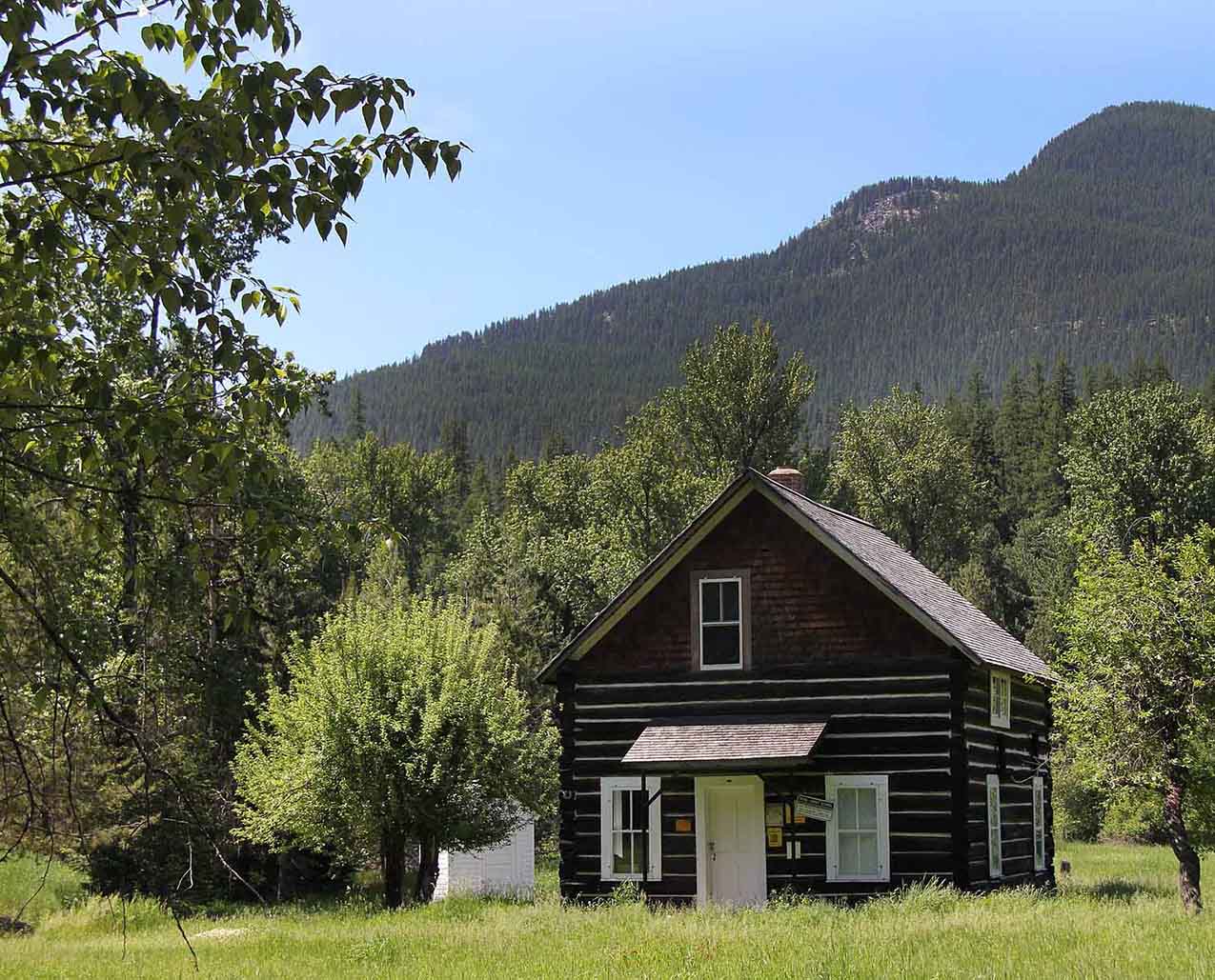 Bull River Guard Station