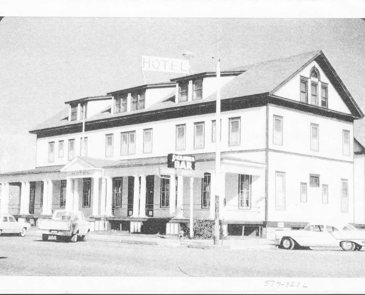 Sacajawea Hotel slider image 3